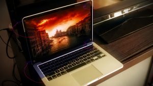 boris-fx-continuum-2020-corner-pin-studio-300x169-7640468